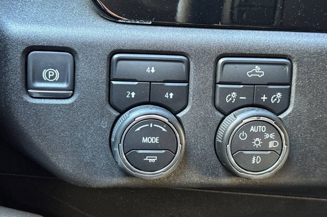 2025 Chevrolet Silverado 2500 HD Crew Cab Standard Box 4-Wheel Drive LT