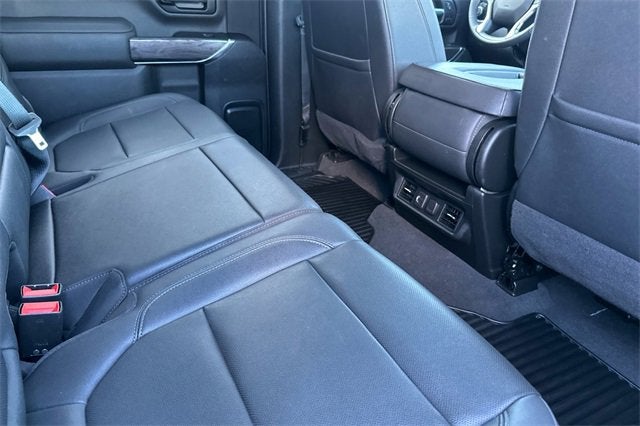 2022 Chevrolet Silverado 2500 HD Crew Cab Standard Box 4-Wheel Drive LTZ