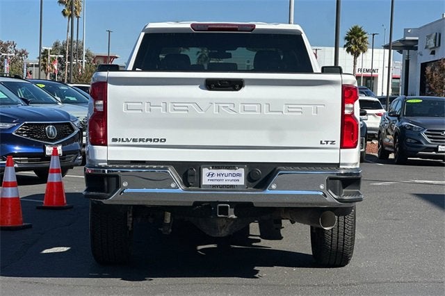 2022 Chevrolet Silverado 2500 HD Crew Cab Standard Box 4-Wheel Drive LTZ