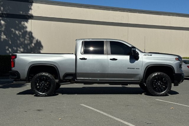 2026 Chevrolet Silverado 2500 HD Crew Cab Standard Box 4-Wheel Drive ZR2