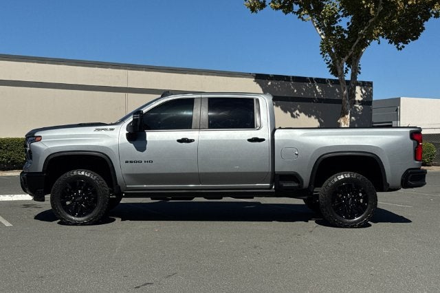 2026 Chevrolet Silverado 2500 HD Crew Cab Standard Box 4-Wheel Drive ZR2