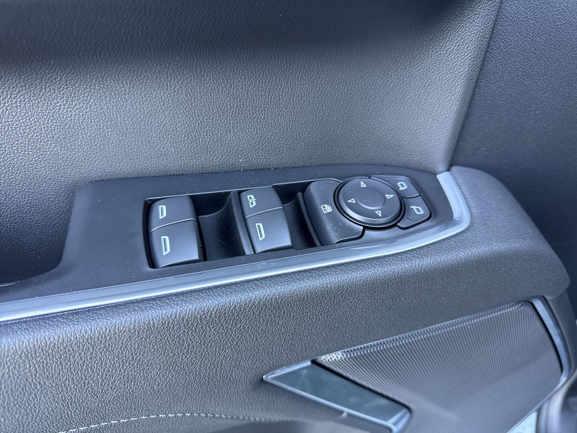 2026 Chevrolet Silverado 1500 Crew Cab Short Box 2-Wheel Drive LT