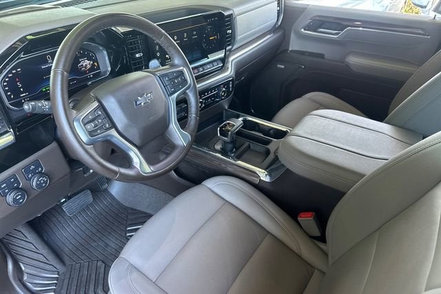 2024 Chevrolet Silverado 1500 Crew Cab Short Box 4-Wheel Drive LT Trail Boss
