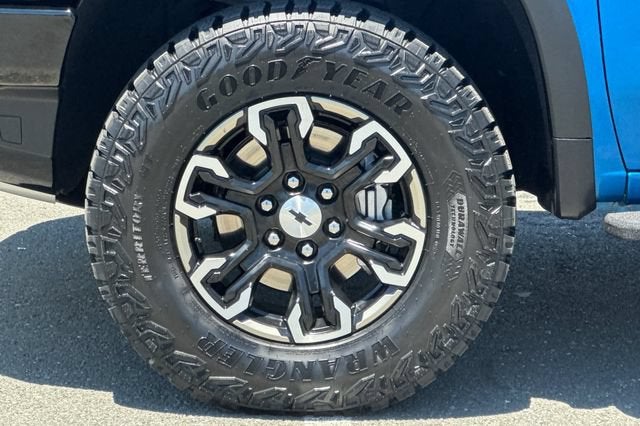 2023 Chevrolet Silverado 1500 Crew Cab Short Box 4-Wheel Drive ZR2