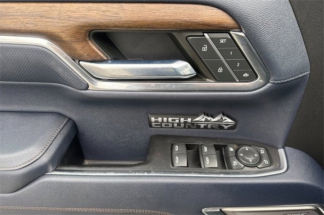 2022 Chevrolet Silverado 1500 Crew Cab Standard Box 4-Wheel Drive High Country