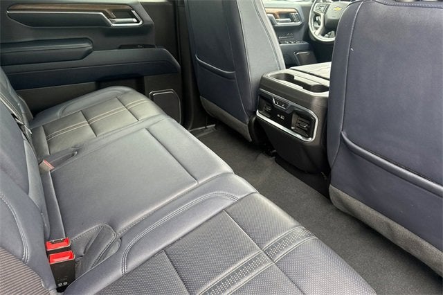 2022 Chevrolet Silverado 1500 Crew Cab Standard Box 4-Wheel Drive High Country