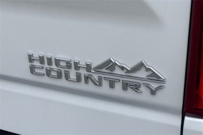 2022 Chevrolet Silverado 1500 Crew Cab Standard Box 4-Wheel Drive High Country