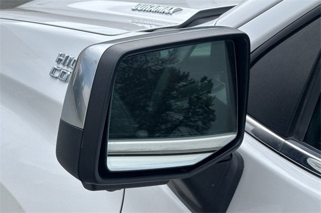 2022 Chevrolet Silverado 1500 Crew Cab Standard Box 4-Wheel Drive High Country