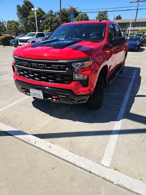 2025 Chevrolet Silverado 1500 Crew Cab Short Box 4-Wheel Drive Custom Trail Boss