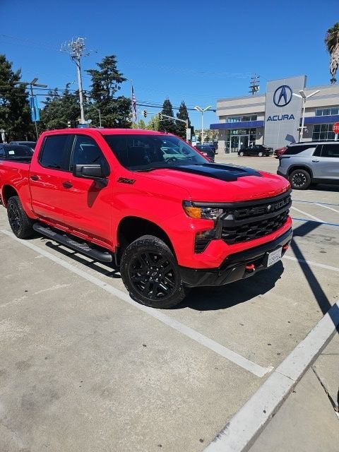 2025 Chevrolet Silverado 1500 Crew Cab Short Box 4-Wheel Drive Custom Trail Boss