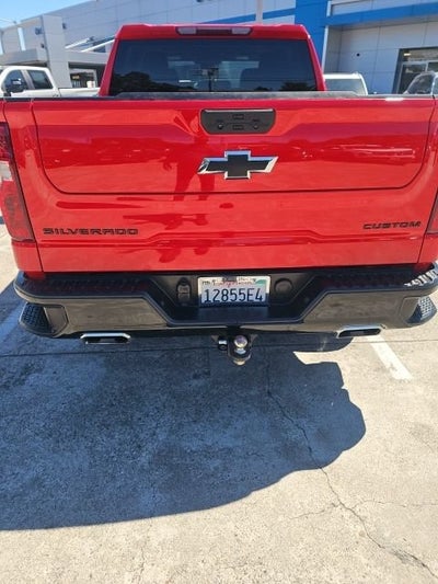 2025 Chevrolet Silverado 1500 Crew Cab Short Box 4-Wheel Drive Custom Trail Boss
