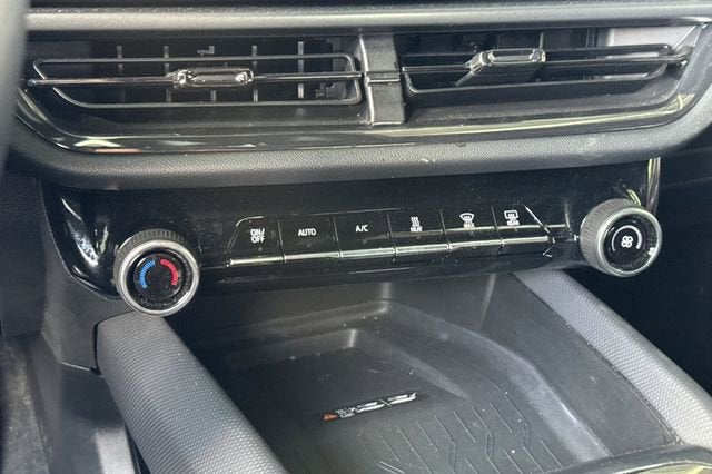 2025 Chevrolet Equinox EV 4dr RS