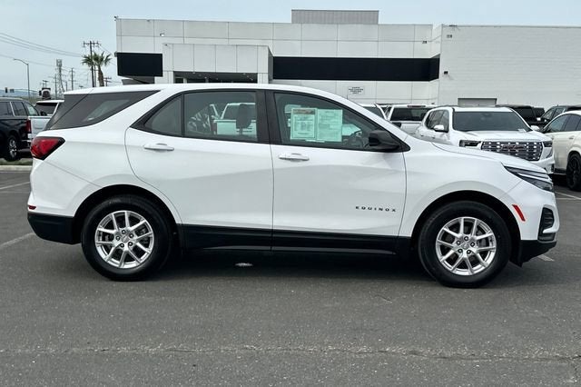 2022 Chevrolet Equinox FWD 4dr LS