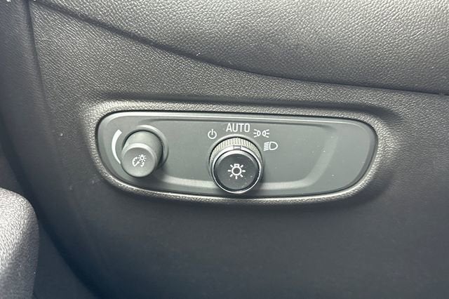 2022 Chevrolet Equinox FWD 4dr LS