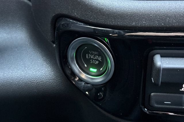 2025 GMC Sierra 1500 Crew Cab Short Box 4-Wheel Drive Elevation 3SB