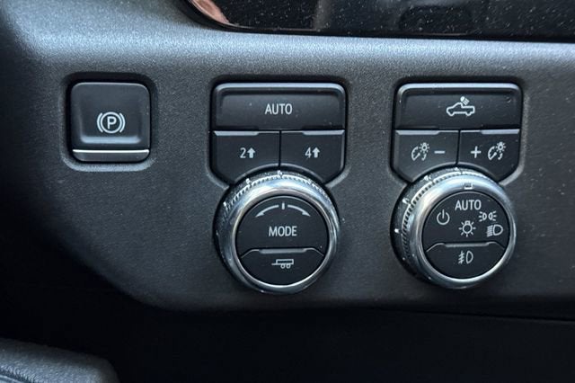 2025 GMC Sierra 1500 Crew Cab Short Box 4-Wheel Drive Elevation 3SB