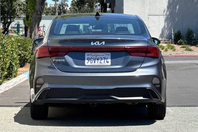 2023 Kia Forte LXS IVT