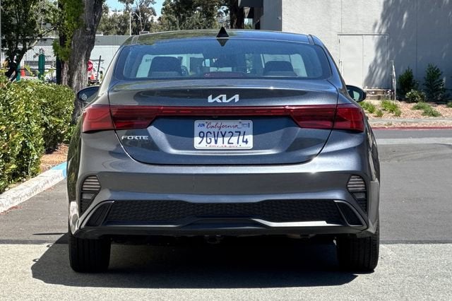 2023 Kia Forte LXS IVT