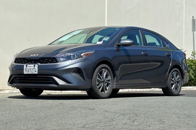 2023 Kia Forte LXS IVT