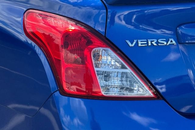 2013 Nissan Versa 4dr Sdn CVT 1.6 SL