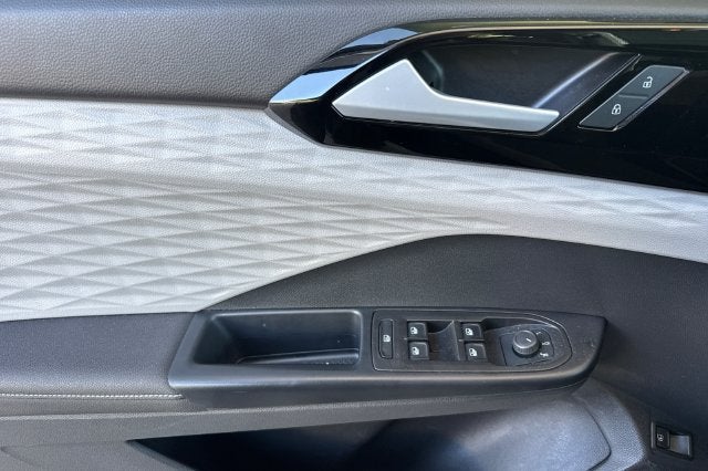 2024 Volkswagen Taos S FWD