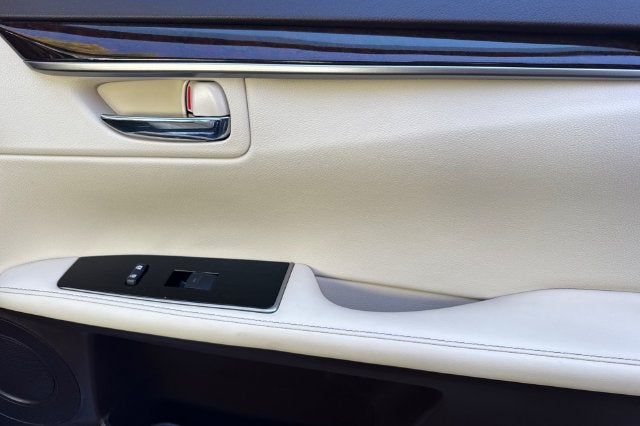 2016 Lexus ES 350 4dr Sdn