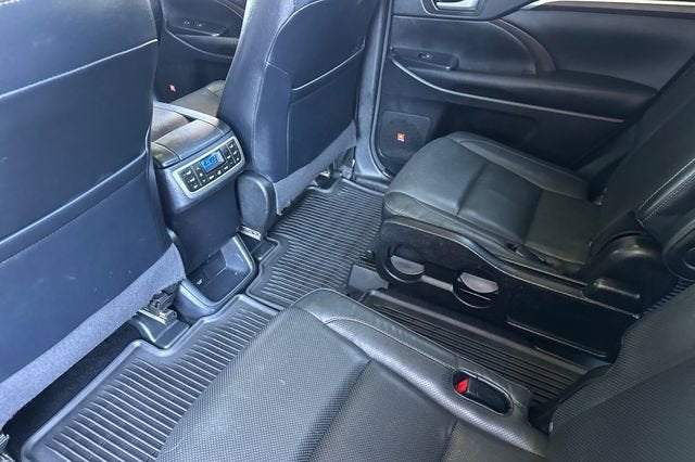 2016 Toyota Highlander AWD 4dr V6 Limited (Natl)