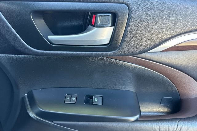 2016 Toyota Highlander AWD 4dr V6 Limited (Natl)