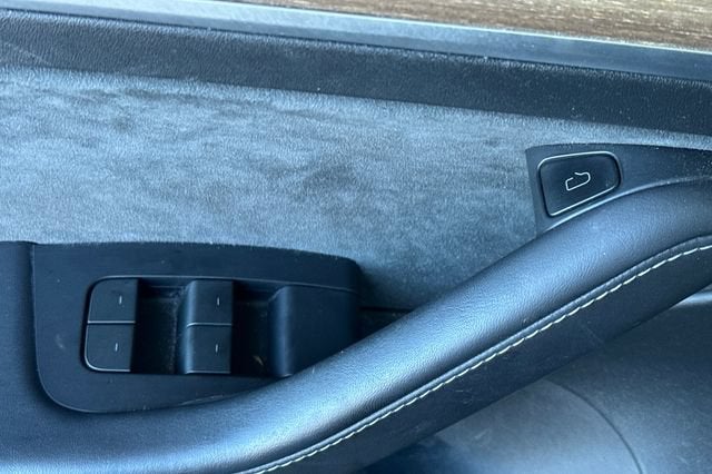 2023 Tesla Model 3 RWD
