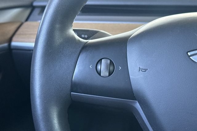 2023 Tesla Model 3 RWD