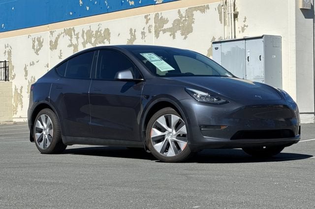 Used 2021 Tesla Model Y Long Range with VIN 5YJYGDEE0MF286479 for sale in Concord, CA