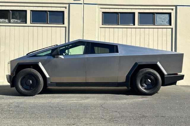 2026 Tesla Cybertruck Premium AWD