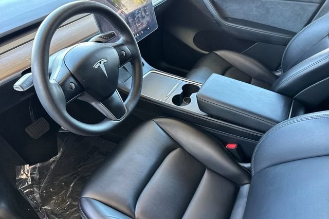 2025 Tesla Model Y Long Range AWD *Ltd Avail*