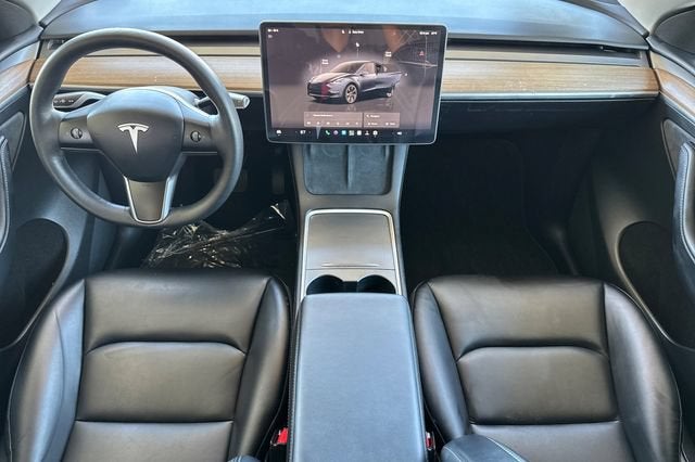 2025 Tesla Model Y Long Range AWD *Ltd Avail*