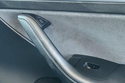2025 Tesla Model Y Long Range AWD *Ltd Avail*