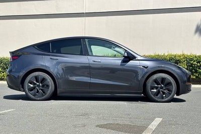 2025 Tesla Model Y Long Range AWD *Ltd Avail*