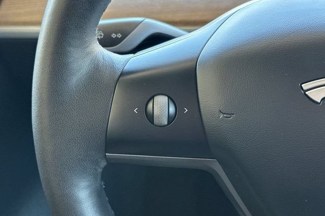 2025 Tesla Model Y Long Range AWD *Ltd Avail*
