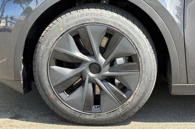 2025 Tesla Model Y Long Range AWD *Ltd Avail*