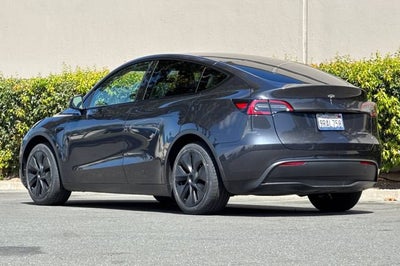 2025 Tesla Model Y Long Range AWD *Ltd Avail*