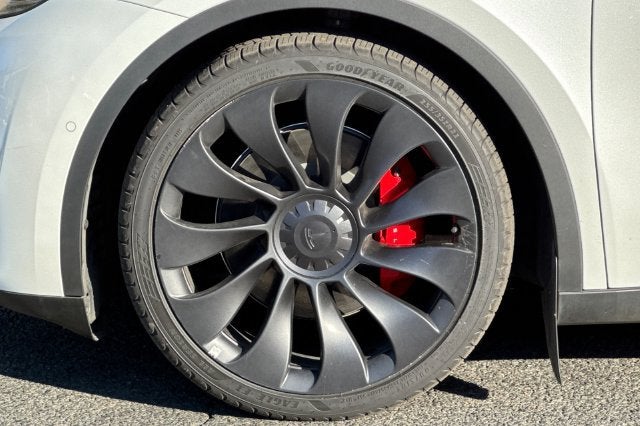 2022 Tesla Model Y Performance AWD