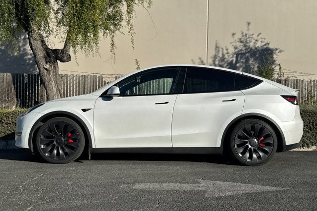 2022 Tesla Model Y Performance AWD