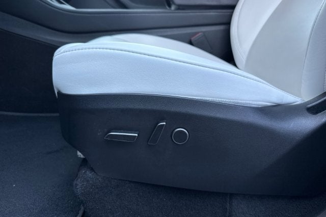 2023 Tesla Model Y Performance AWD