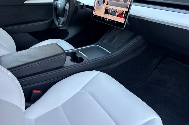 2023 Tesla Model Y Performance AWD