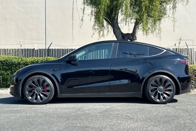 2023 Tesla Model Y Performance AWD