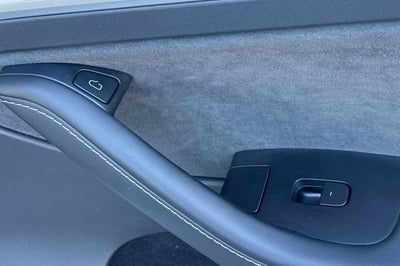 2023 Tesla Model Y Performance AWD