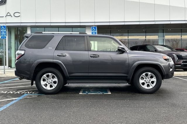 2022 Toyota 4Runner SR5 Premium 2WD (Natl)