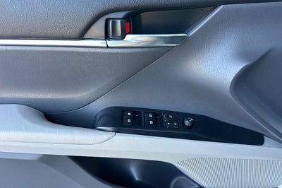 2018 Toyota Camry LE Auto (SE)
