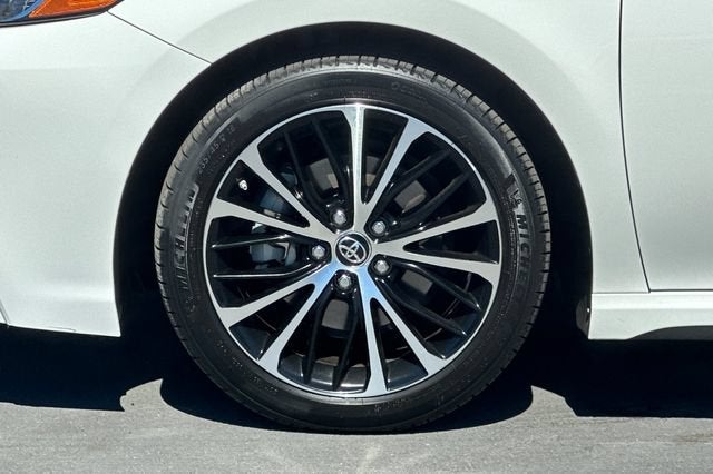 2018 Toyota Camry LE Auto (SE)