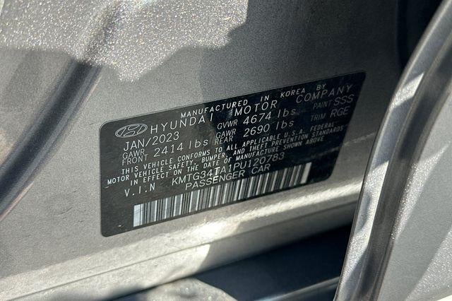 2023 Genesis G70 2.0T RWD