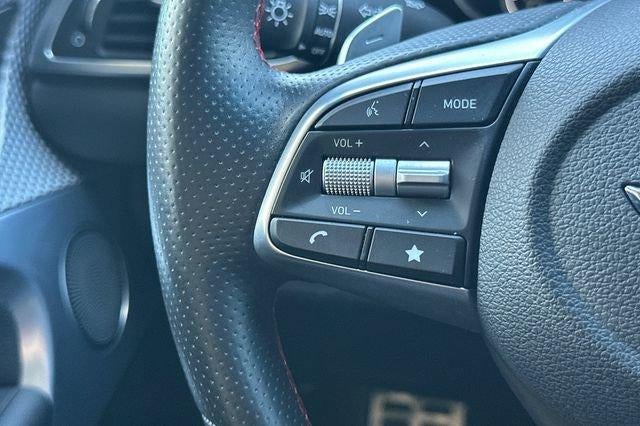 2023 Genesis G70 2.0T RWD